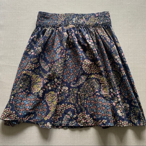 H&M Dresses & Skirts - H&M Blue Floral Skirt